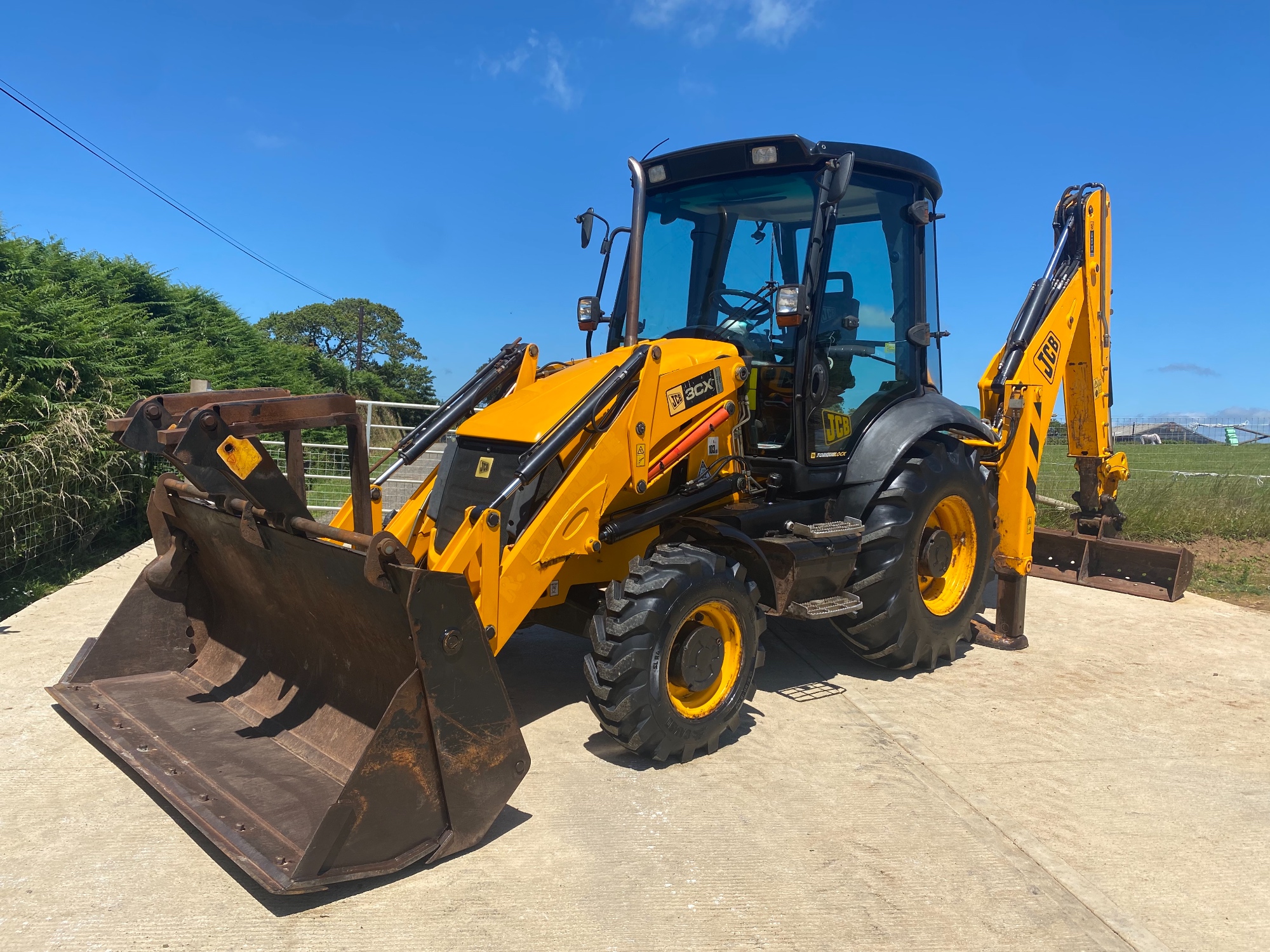 JCB 3CX Contractor Pro Easy Controls